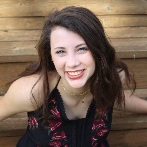 Meet your Posher, Amalia - Picture 1 of 1